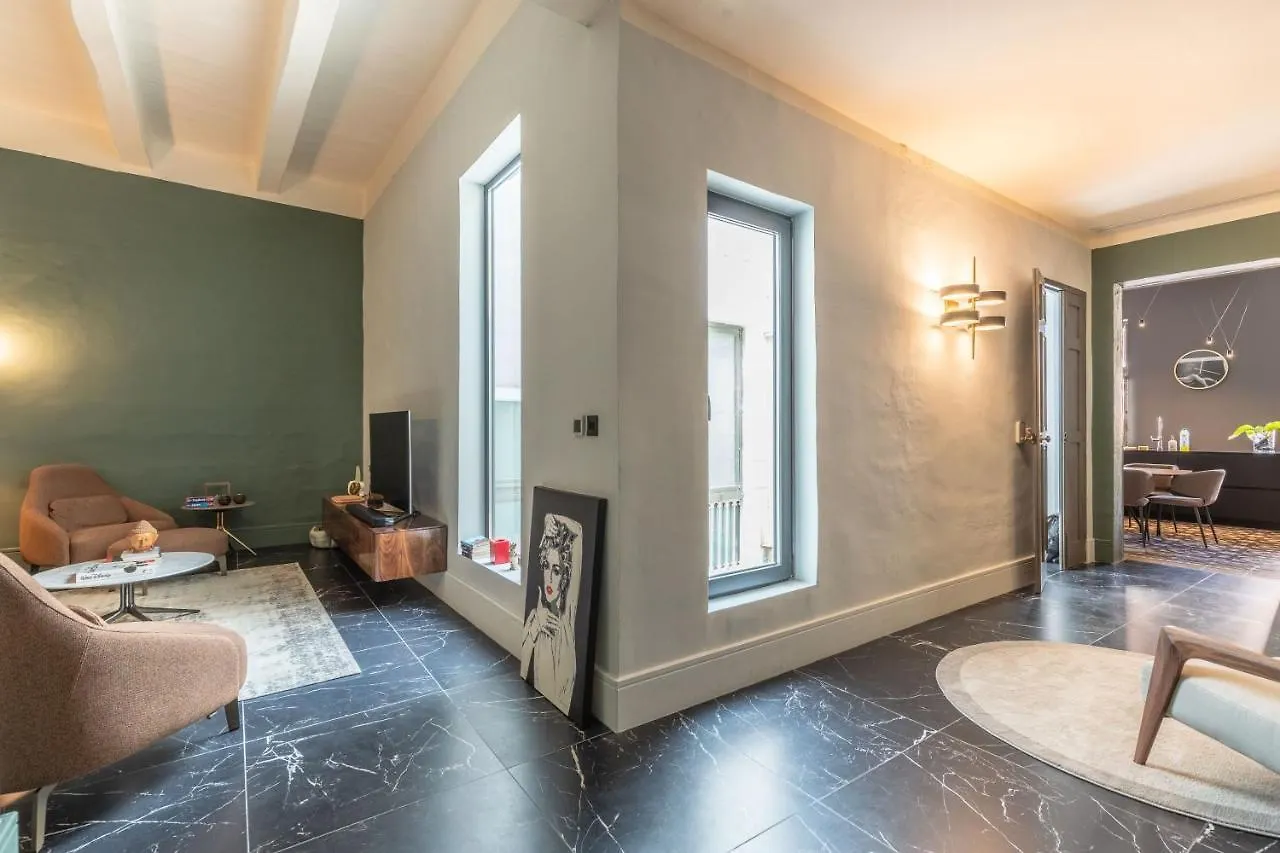 Luxury Duplex Apartment With Balcony, Valletta