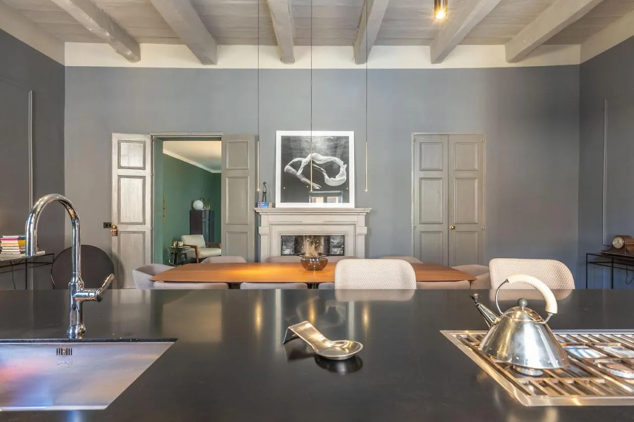 Luxury Duplex Apartment With Balcony, Valletta