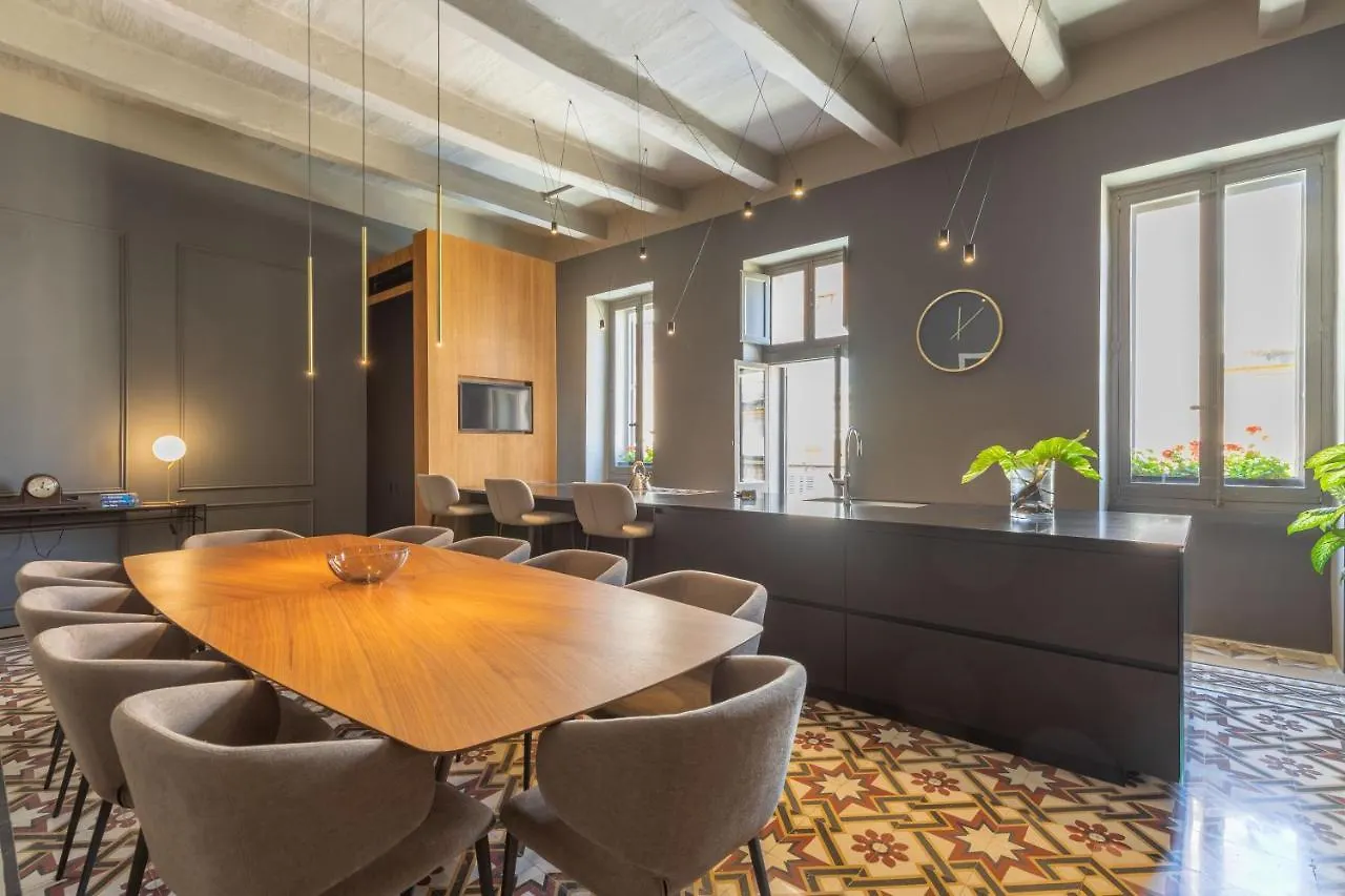 Luxury Duplex Apartment With Balcony, Valletta